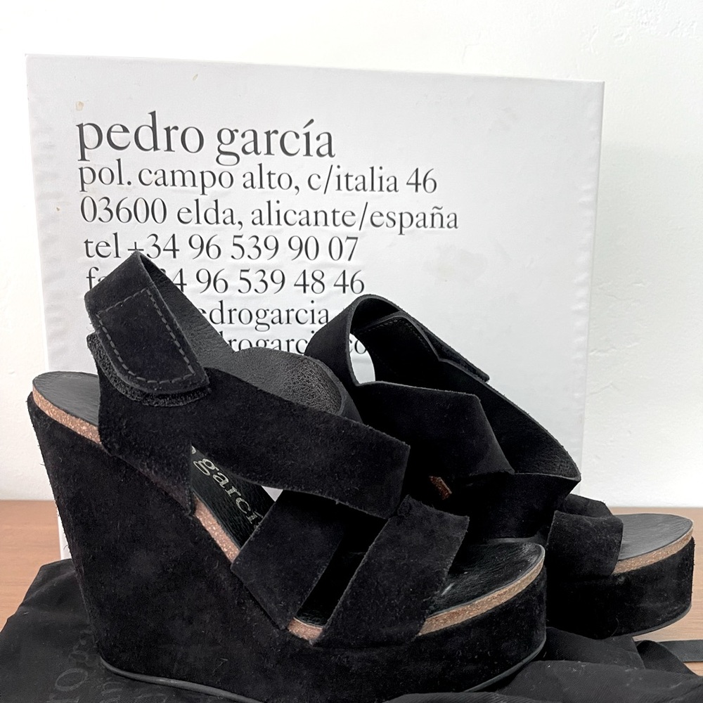 Super comfortable Pedro Garcia black platform wedges. Sz 8